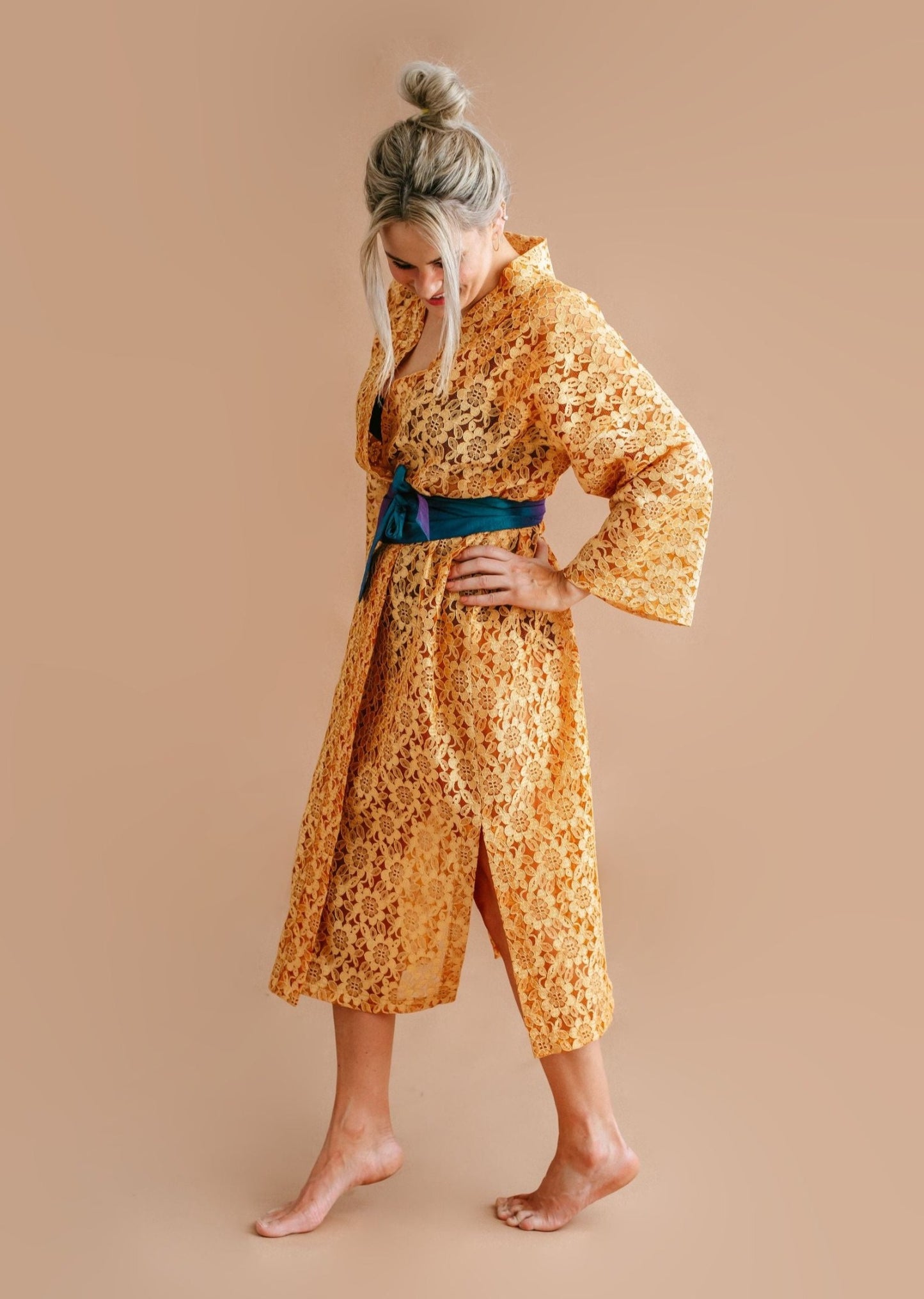 Kollane pitsist kimono - Kuldniit