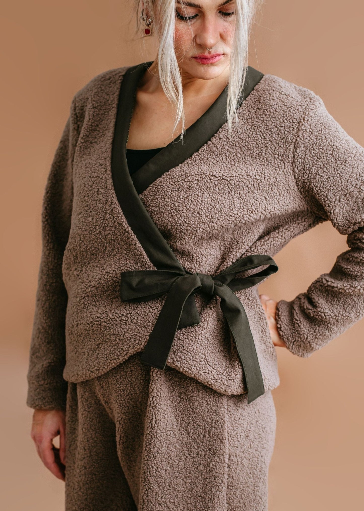 Pehme pükskostüüm - Kuldniit