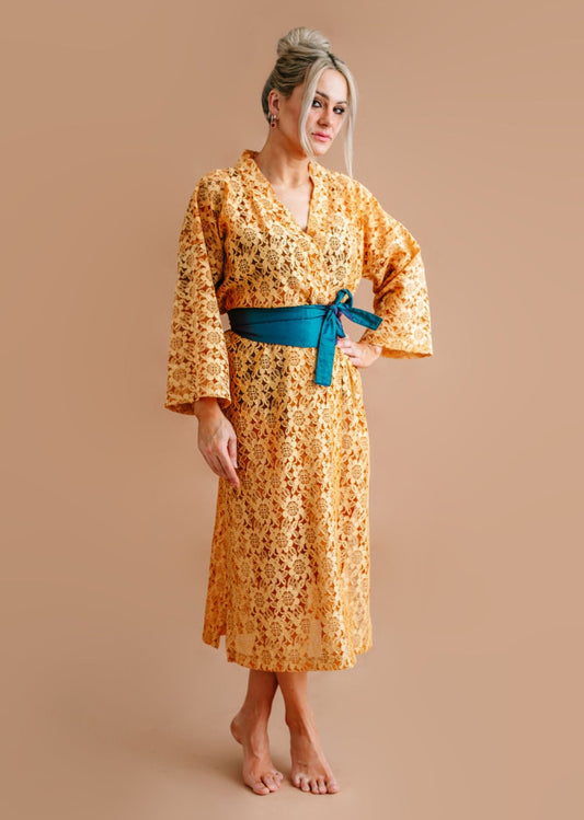Kollane pitsist kimono - Kuldniit