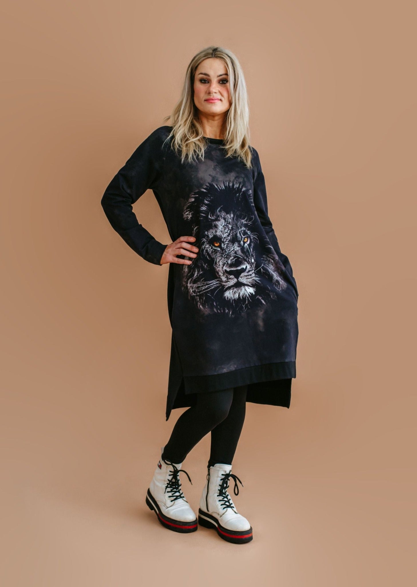 Lõviga dresskleit