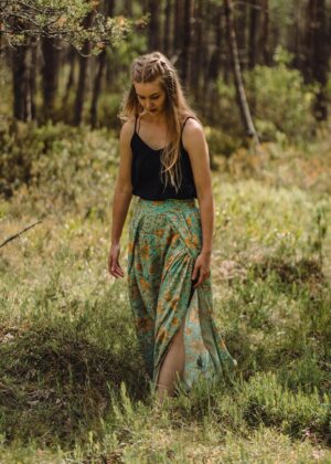 Oranžide lilledega hõlmikpüksid
