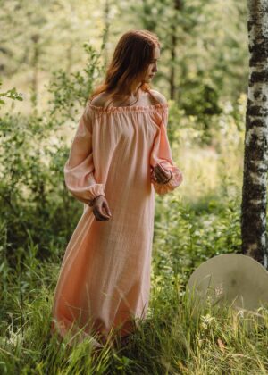 Lõheroosa musliinkleit